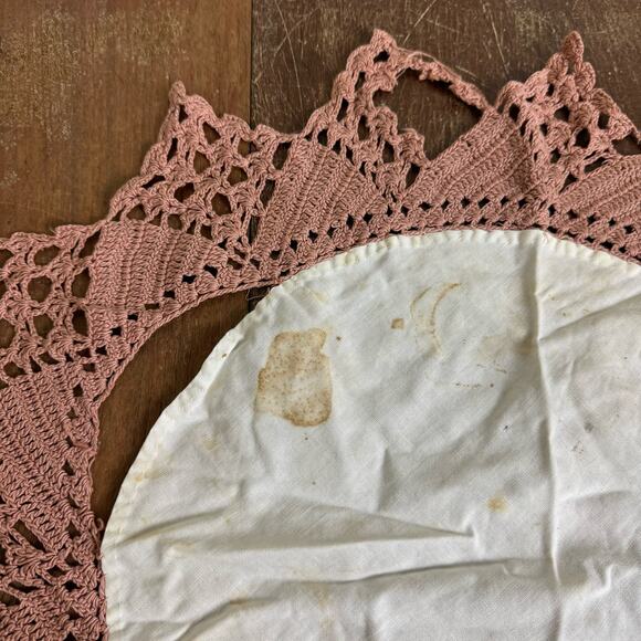 Pair of Vintage Cotton Hand Chrochet Embroidered Center piece Doilies FOR REPAIR - Picture 12 of 13